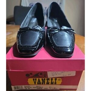 Vintage 1990s Vaneli Black Square Toe Bow Detail Kitten Heel size 12 M